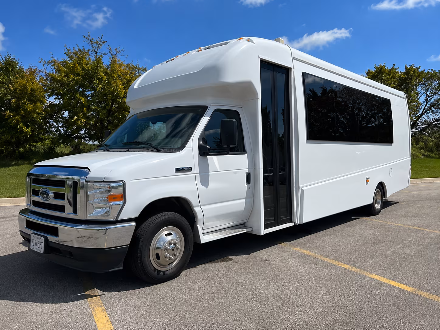 Dayton Birthday, Sweet 16, & Quinceañera Party Bus Rentals
